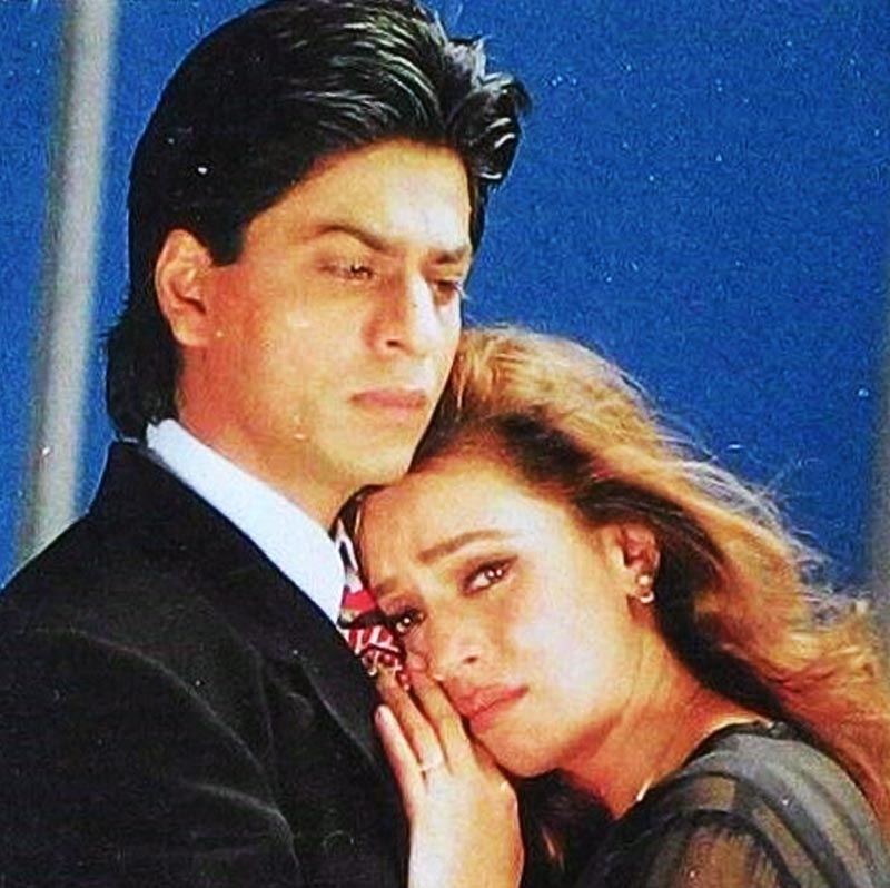 ১৯৯৭ সালে মুক্তি পায় সুভাষ ঘাই পরিচালিত ‘পরদেশ’ ছবিটি। এই ছবিতে অভিনয় করেছিলেন শাহরুখ খান, মহিমা চৌধুরী এবং অপূর্ব অগ্নিহোত্রী। ছবির গল্পের সঙ্গে সঙ্গে গানগুলিও সকলের মন ছুঁয়ে গিয়েছিল। কিন্তু এই ছবির নেপথ্যকাহিনি ছিল ভিন্ন।