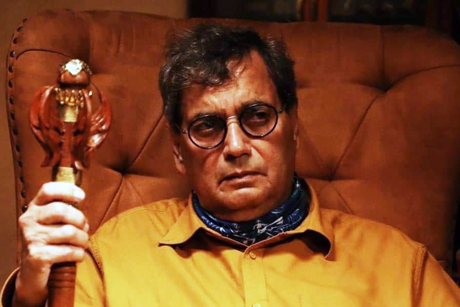 কিন্তু সুভাষের মনে হয়েছিল, এই ছবিতে চরিত্রের প্রয়োজনে এমন এক অভিনেত্রীকে নেওয়া উচিত, যিনি দর্শকের কাছে সম্পূর্ণ অচেনা।