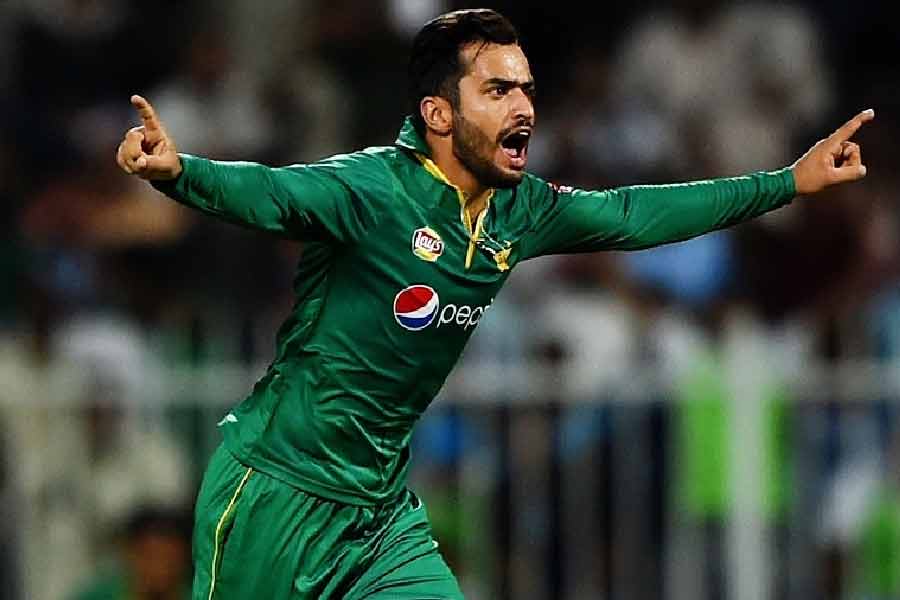 মহম্মদ নওয়াজ— মহম্মদ নওয়াজও সেমিফাইনালে ২ ওভার বল করেছেন। গ্লেন ফিলিপসের গুরুত্বপূর্ণ উইকেট নিয়েছেন তিনি। দিয়েছেন মোট ১২ রান। তাঁর ইকোনমি রেট ৬.০০। তাঁর প্রাপ্য নম্বর ৬।