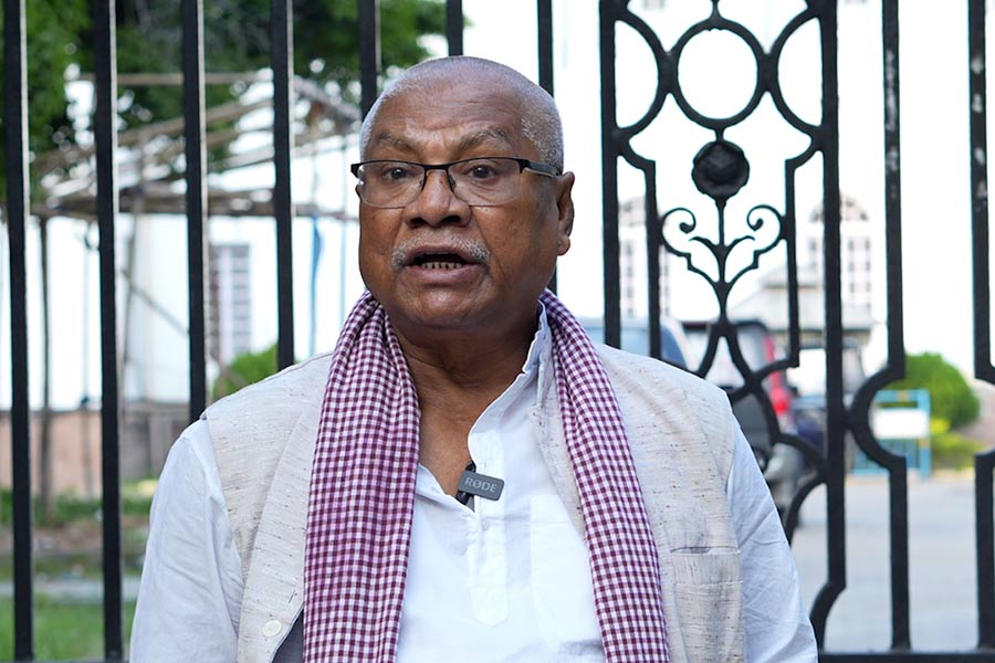 ‘উচ্চবর্ণের ষড়যন্ত্র’, গরিবদের জন্য সংরক্ষণ নিয়ে মত মনোরঞ্জন ব্যাপারীর