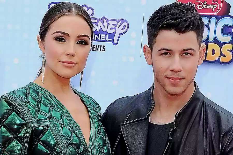 অলিভিয়া এবং নিকের জুটি দেখে সকলে ভেবেছিলেন, এই সম্পর্ক এত সহজে ভাঙবে না। বিয়ের পিঁড়ি পর্যন্ত গড়াবে তাঁদের সম্পর্ক।