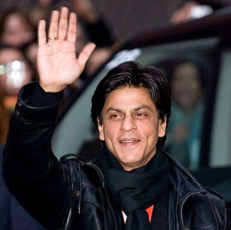 ‘ফৌজি’ ধারাবাহিকে দুর্ধর্ষ অভিনয়ের মাধ্যমে সকলের মন জয় করে নিয়েছিলেন শাহরুখ।