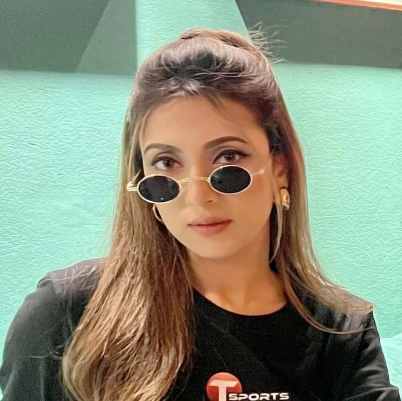 মিমের জন্ম কুমিল্লায়। বাবা ছিলেন শিক্ষক। মডেলিং দিয়ে কেরিয়ার শুরু। 