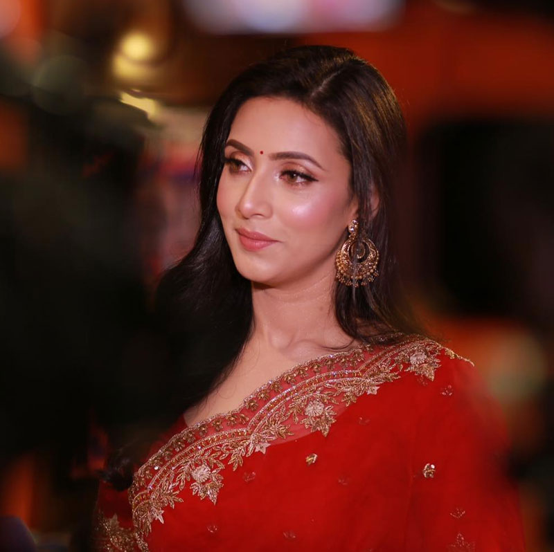 হুমায়ুন আহমেদের ‘আমার আছে জল’ ছবি দিয়ে হাতেখড়ি। এর পর একের পর এক সাফল্য। মিম পেয়েছেন জাতীয় চলচ্চিত্র পুরস্কার।