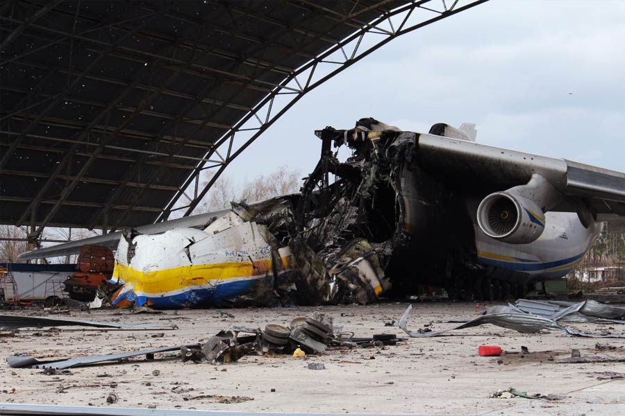 ২০২২ সালের ২৪ ফেব্রুয়ারি ইউক্রেনে হামলা শুরু করে রাশিয়া। সে সময় কিভের কাছে হস্টোমেলে প্রস্তুতকারী সংস্থার ঘাঁটিতে দাঁড়িয়ে ছিল আন্তনোভ এএম-২২৫। সেখানেই ধ্বংস করা হয় বিমানটি।