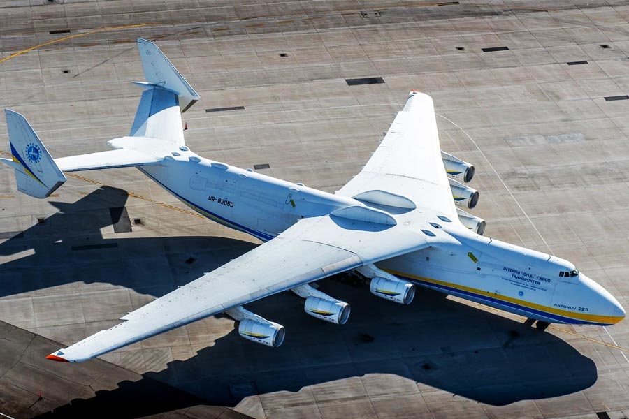 রুশ হানার পর সিএনএনের এক সংবাদিক জানিয়েছিলেন, গোলা এসে বিমানের নাকে লেগেছিল। তাতে গোটা বিমানটি আর উড়ানের যোগ্য ছিল না। তার ডানা ভেঙে গিয়েছিল। লেজেও বেশ কিছু বুলেট লেগে ফুটো হয়ে গিয়েছিল।