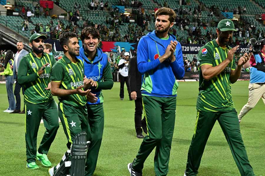 টি২০ বিশ্বকাপে ফাইনাল পর্যন্ত যা যা ঘটল, তা ১৯৯২ সালের ওয়ানডে বিশ্বকাপের পুনঃপ্রচার বললে ভুল হবে না।