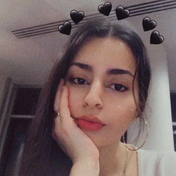 প্রিয় বোলার নাসিম শাহের বোলিং দেখতে গ্যালারিতে উপস্থিত থাকতে পারেন ‘মিস্ট্রি গার্ল’। জমজমাট ফাইনালে বাড়তি রং যোগ হতে পারে। 