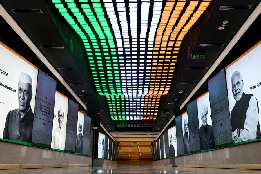 সংবাদমাধ্যম ‘দ্য প্রিন্ট’-এর একটি প্রতিবেদন অনুযায়ী, নয়াদিল্লির তিনমূর্তি চকে প্রধানমন্ত্রী সংগ্রহালয়ে এ বার নরেন্দ্র মোদীর নামেও একটি গ্যালারি খোলা হবে। চলতি বছরের ১৪ এপ্রিল সংগ্রহালয়টির আনুষ্ঠানিক উদ্বোধন করেছেন খোদ প্রধানমন্ত্রী মোদী। তবে সে সময় এতে মোদীর নামে আলাদা করে কোনও গ্যালারির বন্দোবস্ত ছিল না। 