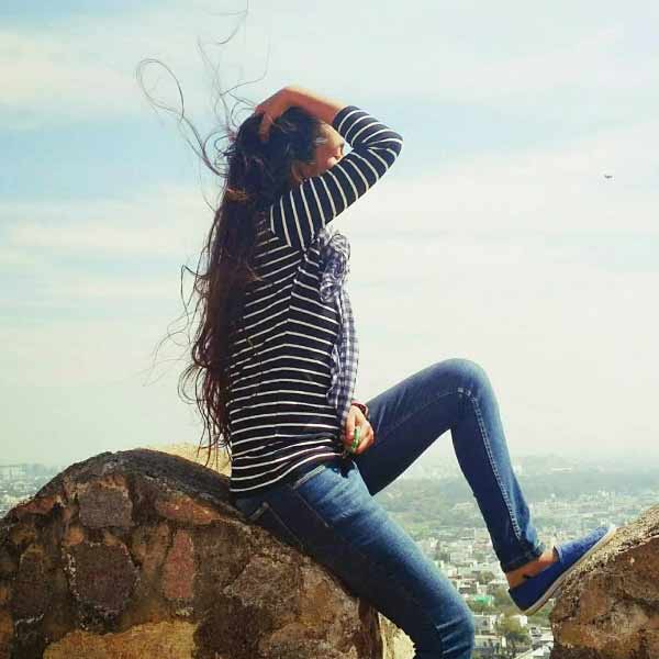 প্রাচী বলেন, “বিয়ে করার জন্য বাবা আমাকে কোনও দিন চাপ দেয়নি। বরং সব সময় বলেছে, তোকে আরও অনেক পড়তে হবে। অনেক দূর এগোতে হবে।”