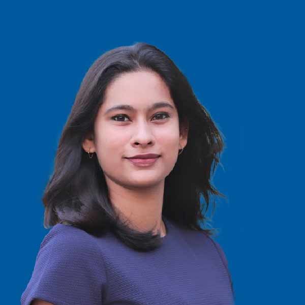 যেখানে সন্ধ্যা নামলেই মেয়েদের ঘরের বাইরে পা রাখা নিষিদ্ধ, প্রাচীকে কিন্তু নানা অনুষ্ঠানে অংশগ্রহণ করতে পাঠাতেন তাঁর বাবা। সন্ধ্যার অন্ধকার নামলেও কোনও নিষেধাজ্ঞা ছিল না। প্রাচী বলেন, “যেখানে ছোটবেলা থেকেই শুনে আসছি, মেয়েদের নম্র হতে হয়, নিচু স্বরে কথা বলতে হয়, কিন্তু সেখানে বাবা আমাকে শিখিয়েছে কী ভাবে আত্মবিশ্বাস অর্জন করতে হয়। কী ভাবে মঞ্চে পারফর্ম করে দর্শকদের মন জয় করতে হয়।”