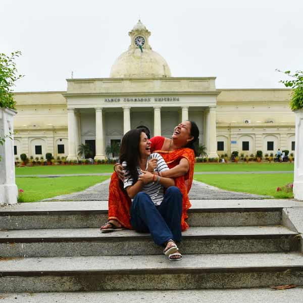 প্রাচী আরও বলেছেন, “যেখানে মেয়েদের ঘরে বসিয়ে রাখা হয়, বাবা আমাকে জিমে পাঠিয়েছিল। অনেকেই আমাকে জিজ্ঞাসা করতেন, তোমার আত্মবিশ্বাসের রহস্য কী? তাঁদের গর্ব করে বলতাম, আমার বাবাই এই রহস্যের কারণ। বাবাই আমার অনুপ্রেরণা।”