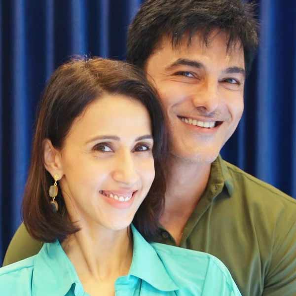 সিদ্ধান্তের প্রথম স্ত্রী ইরা। ২০০০ সালে তাঁদের বিয়ে হয়েছিল। দম্পতির এক কন্যাসন্তান রয়েছে। তার নাম দিজা। একটি বেসরকারি টিভি চ্যানেলের সঙ্গে যুক্ত ইরা। 