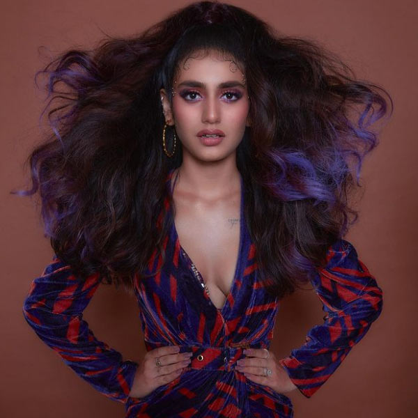 ‘লাভ হ্যাকার্স’ ছবিতে প্রিয়া লখনউয়ের এক তরুণীর ভূমিকায় অভিনয় করেছেন। যিনি সাইবার অপরাধের শিকার হয়েছিলেন। সেই অপরাধের জালে কী ভাবে ফাঁসলেন, কী ভাবে সেখান থেকে বেরিয়ে এলেন, তা নিয়েই ছবির কাহিনি।