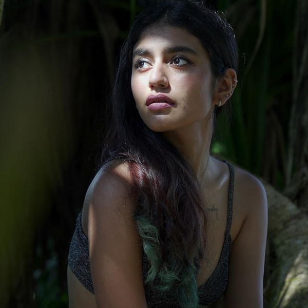 ওই সাক্ষাৎকারে প্রিয়া আরও বলেন, “আমার বয়স তখন ১৮। এত ট্রোল, এত বিদ্বেষ, এত মিম হচ্ছিল যে, ওই বয়সে সেগুলি সামাল দেওয়ার মতো ক্ষমতা আমার ছিল না। পাশে এমন কাউকে পাইনি, যিনি আমাকে রাস্তা দেখাবেন কী ভাবে এই পরিস্থিতি সামলাতে হয়।”