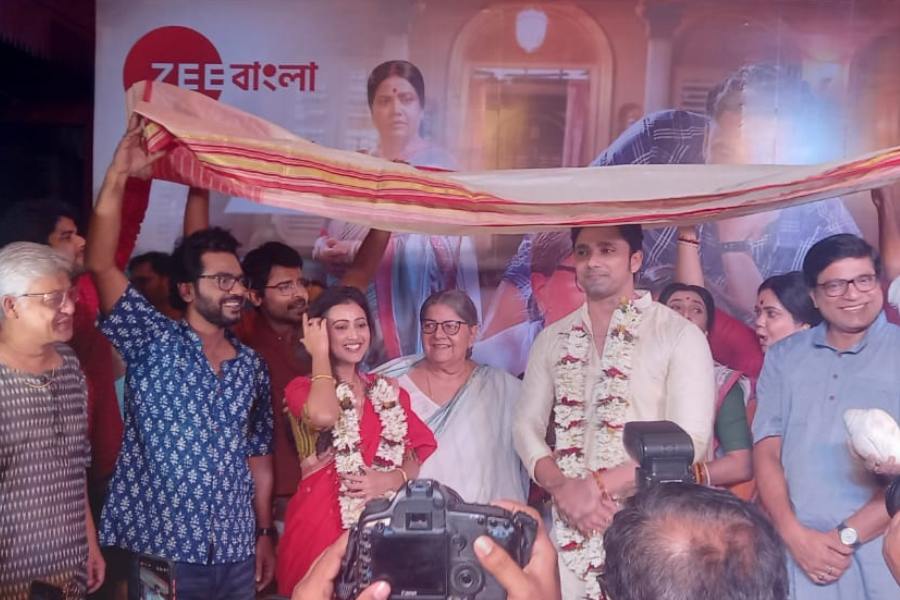 আসছে নতুন ধারাবাহিক 'নিম ফুলের মধু'। 