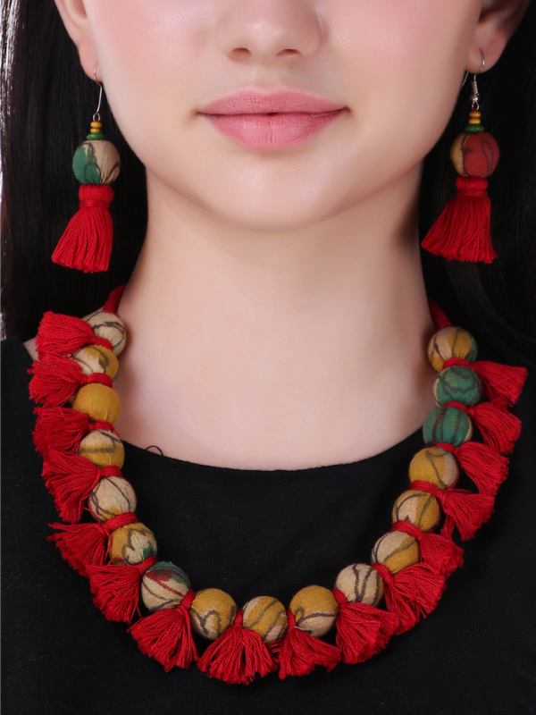 কাপড়ের গয়না 