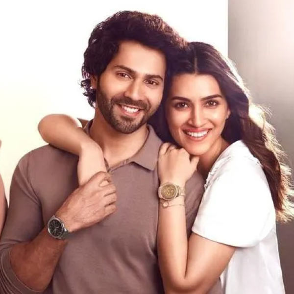 কৃতি তাঁদের সাক্ষাৎকারের ভিডিয়োর কিছু অংশ তাঁর সমাজমাধ্যমে শেয়ার করেছেন। ভিডিয়োর শুরুতেই বরুণের উদ্দেশে কৃতি প্রশ্ন করেন, “বল তো আমরা কত দিন একসঙ্গে কাজ করছি?”