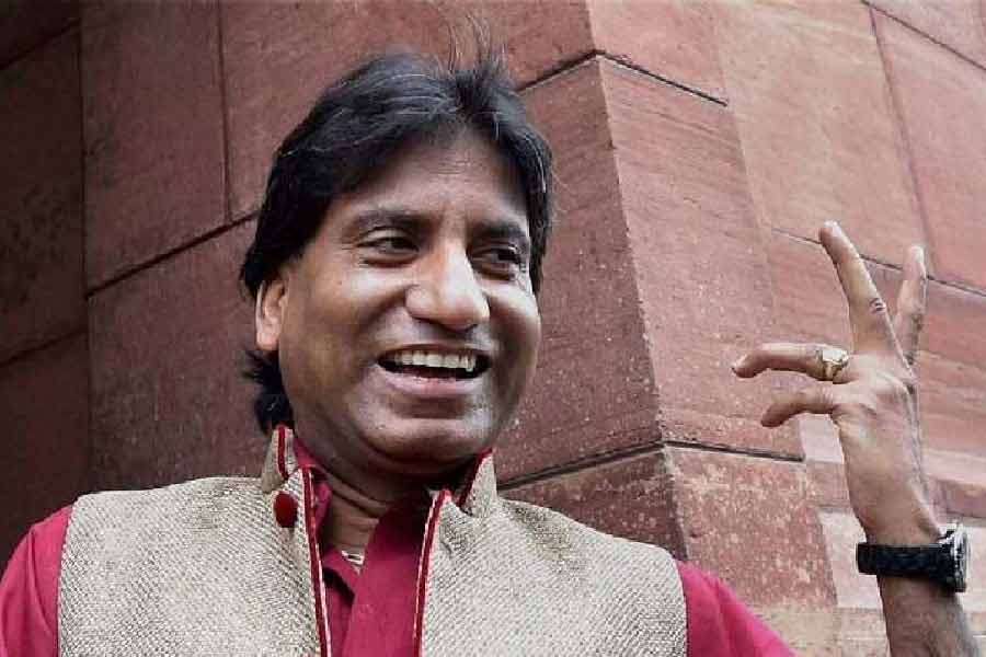 টানা দেড় মাসের চিকিৎসাপর্বে একের পর এক শারীরিক সমস্যা দেখা দিয়েছে রাজুর। হৃদ্‌রোগে আক্রান্ত হওয়ার পর প্রথমে তাঁর অ্যাঞ্জিওপ্লাস্টি হয়। দু’টি স্টেন্টও বসে। কিন্তু শেষ পর্যন্ত রক্ষা পাননি তিনি। ২১ সেপ্টেম্বর চিকিৎসকদের সব চেষ্টা ব্যর্থ করে না ফেরার দেশে পাড়ি দিলেন এই অভিনেতা। মৃত্যুর সময় তাঁর বয়স ছিল ৫৮ বছর।