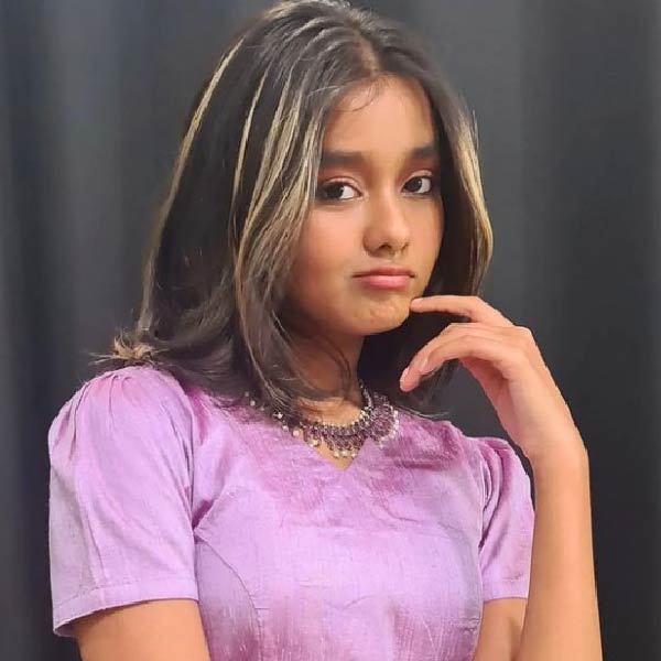 অস্ট্রেলিয়ার জনপ্রিয় রিয়্যালিটি শো ‘দ্য ভয়েজ় অস্ট্রেলিয়া’। সেখানে গত বছর অংশগ্রহণ করে জানকী। সেই ছিল অনুষ্ঠানের কনিষ্ঠতম প্রতিযোগী। ‘দ্য ভয়েস অস্ট্রেলিয়া’-তে জানকীর গান শুনে মুগ্ধ হন সকলে। শুধু অস্ট্রেলিয়া নয়, পৃথিবীর নানা প্রান্তের মানুষ নিয়মিত এই রিয়্যালিটি শো দেখেন। তাঁদের কাছে ভারতীয় বংশোদ্ভূত জানকীও তাই পরিচিত মুখ। 