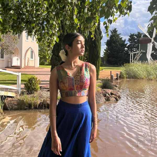 ‘দ্য ভয়েজ় অস্ট্রেলিয়া’ থেকে জানকীর উত্থান শুরু। তার পর একাধিক অনুষ্ঠানে ডাক পেয়েছে ভারতীয় বংশোদ্ভূত এই কিশোরী। মেলবোর্নে ভারতীয় চলচ্চিত্র উৎসব, ‘ইন্ডিয়া ফ্যাশন উইক অস্ট্রেলিয়া’-তেও গান গাইতে দেখা গিয়েছে জানকীকে।