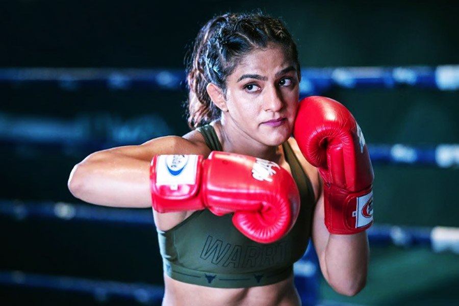 ঋতুর কেরিয়ারও কিন্তু শুরু হয়েছে কুস্তি দিয়েই। জাতীয় কুস্তি চ্যাম্পিয়নশিপে একের পর এক খেতাব জেতেন তিনি।