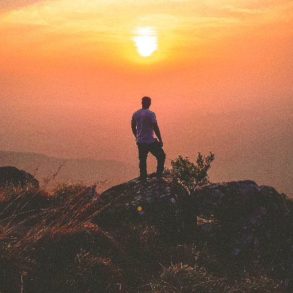 ডিগ্রিলাভের আশা ছেড়ে নিজের স্টার্টআপ খোলার চেষ্টা করেন সঞ্জিৎ। সংবাদমাধ্যমের কাছে তিনি বলেন, ‘‘লা ট্রোব ইউনিভার্সিটিতে বিজ়নেস অ্যাডমিনিস্ট্রেশন পড়তে এখানে (মেলবোর্নে) এসেছিলাম। তবে কোর্স শেষ করতে পারিনি। পড়াশোনা ছাড়ার পর নিজের স্টার্টআপ শুরু করতে চেয়েছিলাম।’’