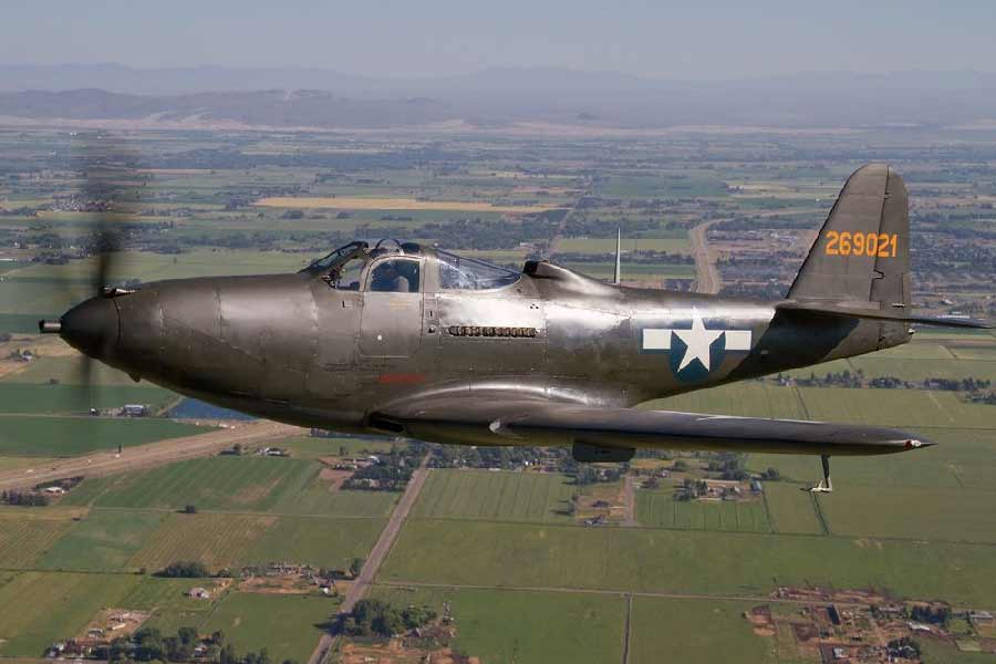 পি-৬৩ কিংকোবরা বিমানটিও দ্বিতীয় বিশ্বযুদ্ধের সময় তৈরি করা হয়েছিল। এই যুদ্ধবিমান আকারে অনেকটাই ছোট। এয়ার শো চলাকালীন বিমানটি নিয়ন্ত্রণ হারায়।