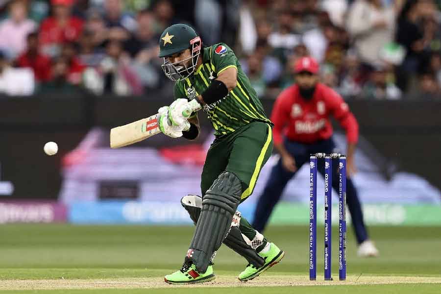 সরাসরি: বিশ্বকাপ ফাইনালে দ্বিতীয় উইকেট পড়ল পাকিস্তানের, এ বার আউট মহম্মদ হ্যারিস