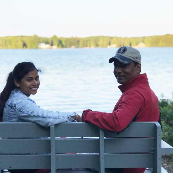 এখন ভাস্করের বয়স ৪৪ বছর। কাজের সূত্রে আমেরিকায় থাকলেও এখনও তাঁর মন পড়ে আছে মহারাষ্ট্রের ছোট্ট গ্রামে।