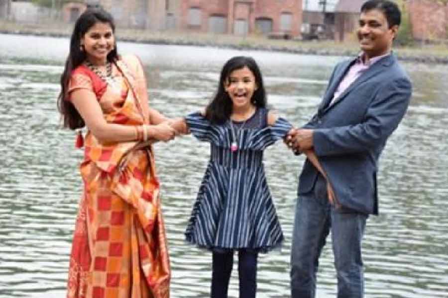 গডচিরৌলির একটি কলেজ থেকে বিজ্ঞান নিয়ে স্নাতক পাশ করেন ভাস্কর। নাগপুরের ইনস্টিটিউট অফ টেকনোলজি থেকে এমএসসি পাশ করেন।