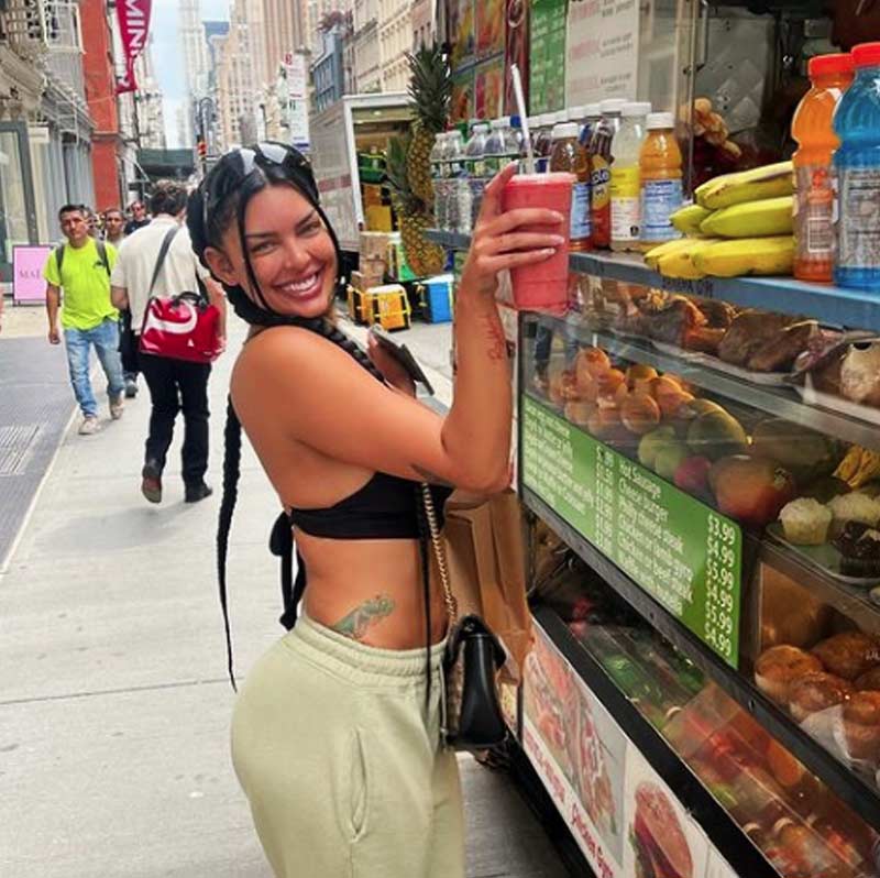 আলিজার দাবি, এক রাতে সাত জন বাস্কেটবল খেলোয়াড়ের সঙ্গে যৌনকর্মে লিপ্ত হয়েছিলেন। তার পরেই সন্তানসম্ভবা হয়েছিলেন।