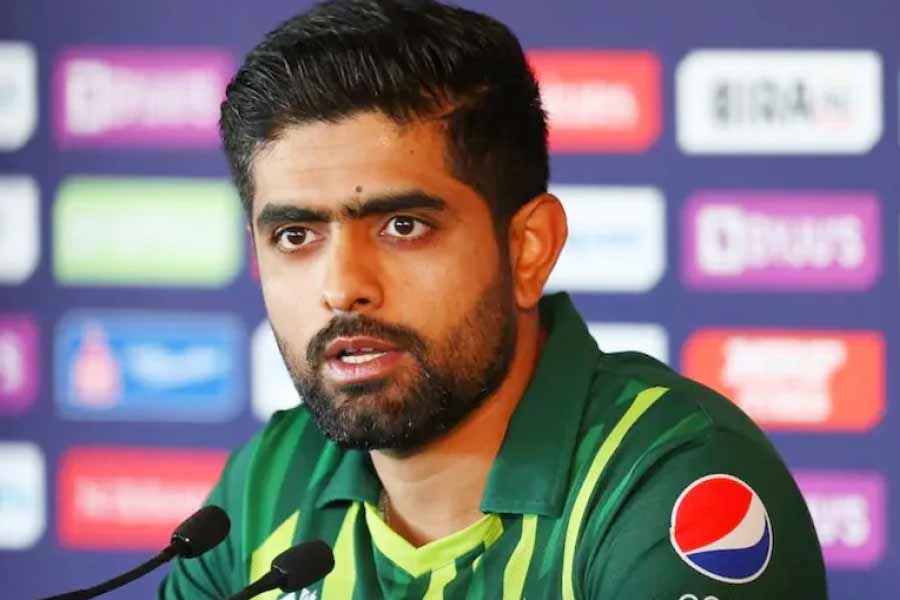 এ নিয়ে ২০২০ সালের নভেম্বরে লাহৌরের একটি অতিরিক্ত দায়রা আদালত বাবরের বিরুদ্ধে যৌন হয়রানির অভিযোগে মামলা দায়েরের নির্দেশ দেয় পুলিশকে।