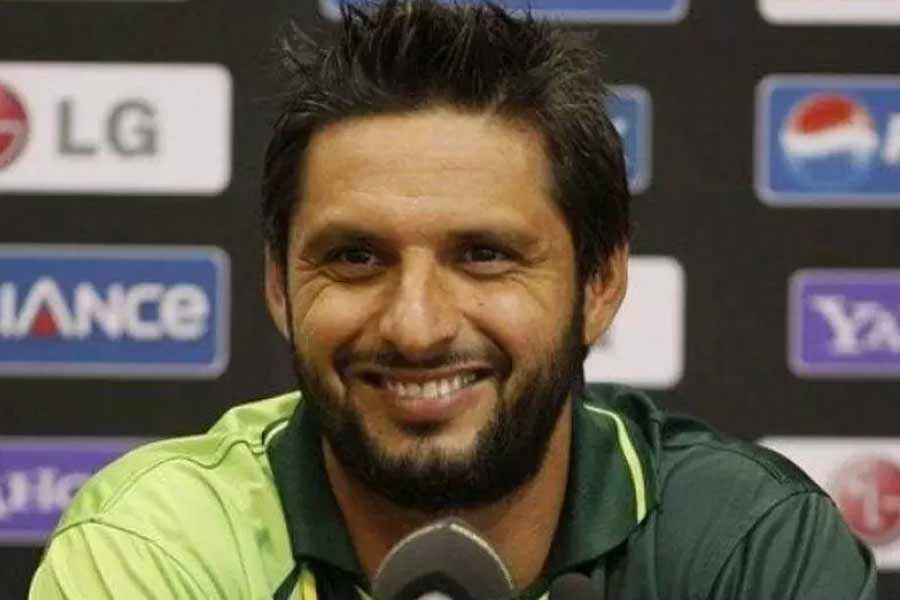 তবে বাবরই প্রথম নন। তুতো বোনকে বিয়ে করেছেন প্রাক্তন পাক ক্রিকেটার শাহিদ আফ্রিদি। বাংলাদেশি ক্রিকেটার মোসাদ্দক হোসেনও বোনকে বিয়ে করেন।