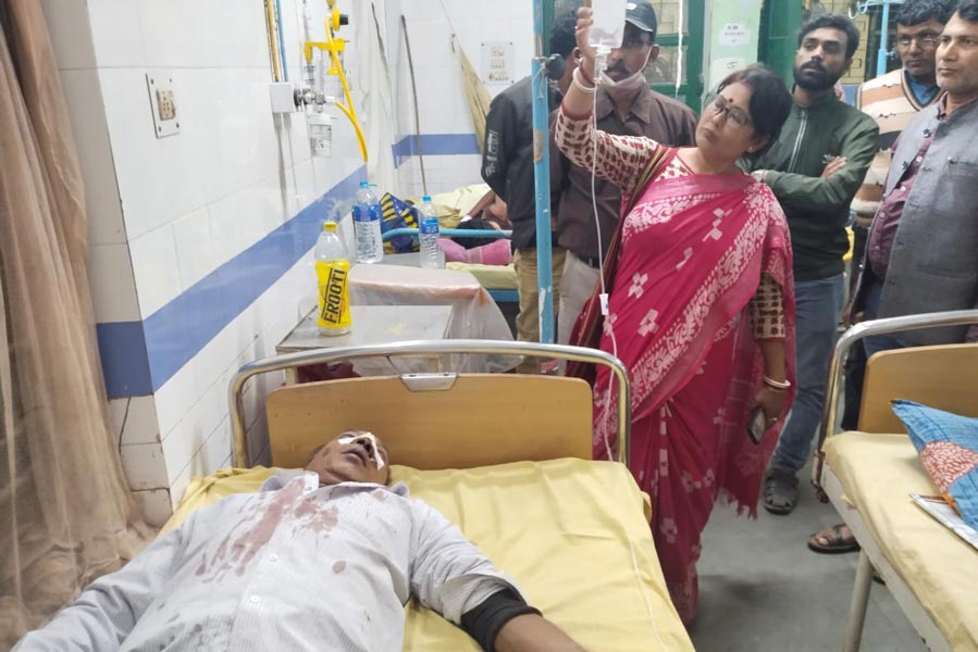 TMC allegedly attacked BJP in Cooch Behar dgtld