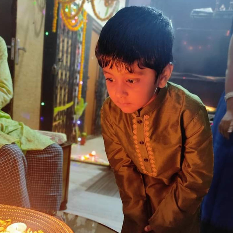 পদ্মিনীর শিশুপুত্রের ভূমিকায় অভিনয় করেছে একরত্তি স্কুলপড়ুয়া ত্রিহান সাহা। 