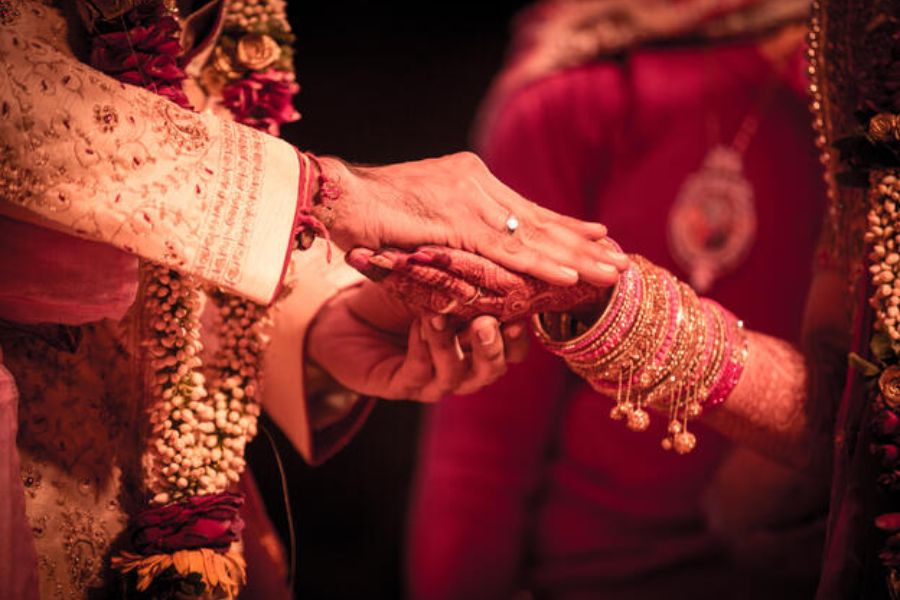 ষষ্ঠ পাক: সুস্বাস্থ্য এবং রোগহীন জীবনের কামনা করেন দু’জনেই। সারা জীবন একসঙ্গে থাকতে প্রতিশ্রুতিবদ্ধ হন এই পাকে।