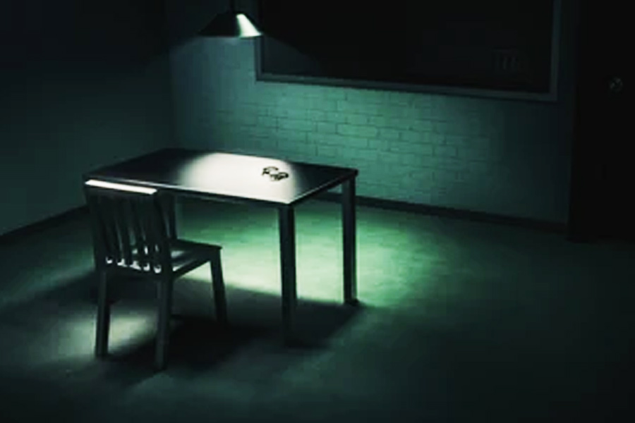 তদন্তে উঠে আসে রোমহর্ষক, নৃশংস ঘটনার কথা। শ্রদ্ধা ‘নিরুদ্দেশ’ হওয়ার পর প্রাথমিক ভাবে পুলিশের সন্দেহ গিয়ে পড়ে তাঁর প্রেমিক আফতাবের উপরেই। তাঁকে জেরা করতেই উঠে আসে ভয়ঙ্কর ঘটনার কথা।