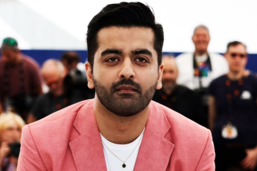 আন্তর্জাতিক স্তরে সইম সাদিকের ‘জয়ল্যান্ড’ যথেষ্ট প্রশংসা কুড়িয়েছে। তা সত্ত্বেও কেন বিতর্কের কেন্দ্রে এই ছবি? ঠিক কী কারণে পাকিস্তানের ১১টি রাজ্যে ‘জয়ল্যান্ড’ নিষিদ্ধ ঘোষণা করা হল?