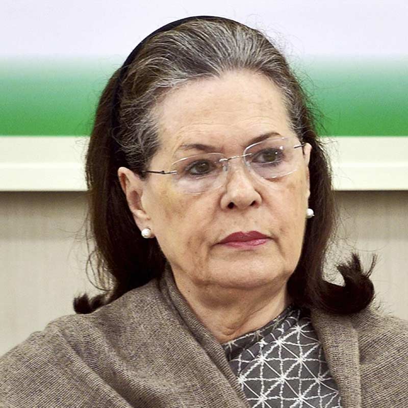 ২০০১ সালে নলিনীর মৃত্যুদণ্ড হ্রাস করে সুপ্রিম কোর্ট। তার আগে ৭ বার কারাগারে তাঁকে মৃত্যুদণ্ডের আদেশপত্র দেওয়া হয়েছিল। পরে সনিয়া গান্ধীর হস্তক্ষেপে তা কমে যাবজ্জীবন কারাবাসের নির্দেশ দেওয়া হয়।