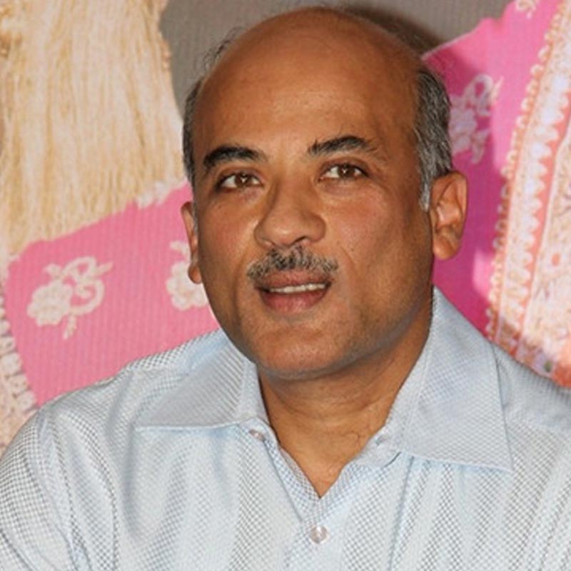 সুরজ  তাঁর স্ত্রীকে কথা দিয়েছিলেন, তিনি এমন ধরনের ছবি বানাবেন যা বহু বছর পরেও পরিবারের সকলে মিলে দেখতে পারেন। তাই ২০২২ সালে আবার একটি পারিবারিক ছবি নিয়ে ইন্ডাস্ট্রিতে ফিরেছেন তিনি।