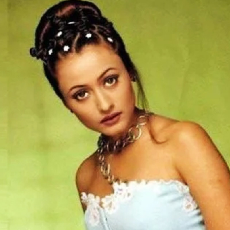 মডেলিং পেশার পাশাপাশি ১৯৯৩ সাল নাগাদ এক জনপ্রিয় সৌন্দর্য প্রতিযোগিতায় বিজয়ী হয়েছিলেন নম্রতা। তাঁর সঙ্গে অংশগ্রহণ করেছিলেন মহীপ কপূর এবং পূজা বাত্রার মতো তারকারা। এ ছাড়াও অন্যান্য সৌন্দর্য প্রতিযোগিতায় অংশগ্রহণ করেছিলেন নম্রতা।