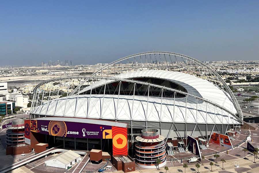 পাশাপাশি ফুটবল দেখতে আসা মানুষদের জন্যও কর্তৃপক্ষের তরফে আরও বেশ কিছু নিষেধাজ্ঞা জারি করা হয়েছে। 