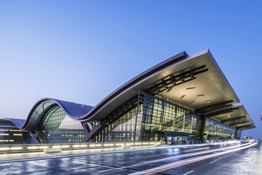 কাতার বিমানবন্দরে প্রবেশ করা যাবে না শূকরের মাংস নিয়েও। শূকরের মাংস নিয়ে কাতারে প্রবেশ করলেই কড়া শাস্তির মুখে পড়তে হতে পারে আগতদের। 