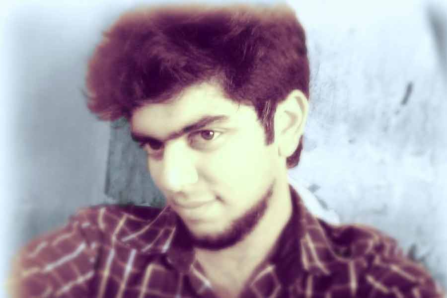 ওয়েব সিরিজ ‘ডেক্সটার’ দেখে অনুপ্রাণিত হয়ে শ্রদ্ধার মৃতদেহগুলি ৩৫ টুকরো করেন অভিযুক্ত আফতাব। এর পর ছতরপুর ছিটমহলের জঙ্গলের বিভিন্ন জায়গায় সেই দেহ টুকরোগুলি ফেলে দেন। দিল্লি পুলিশ শনিবার আফতাবকে গ্রেফতার করেছে। পুরো বিষয়টি খতিয়ে দেখতে ইতিমধ্যেই তদন্ত শুরু হয়েছে।