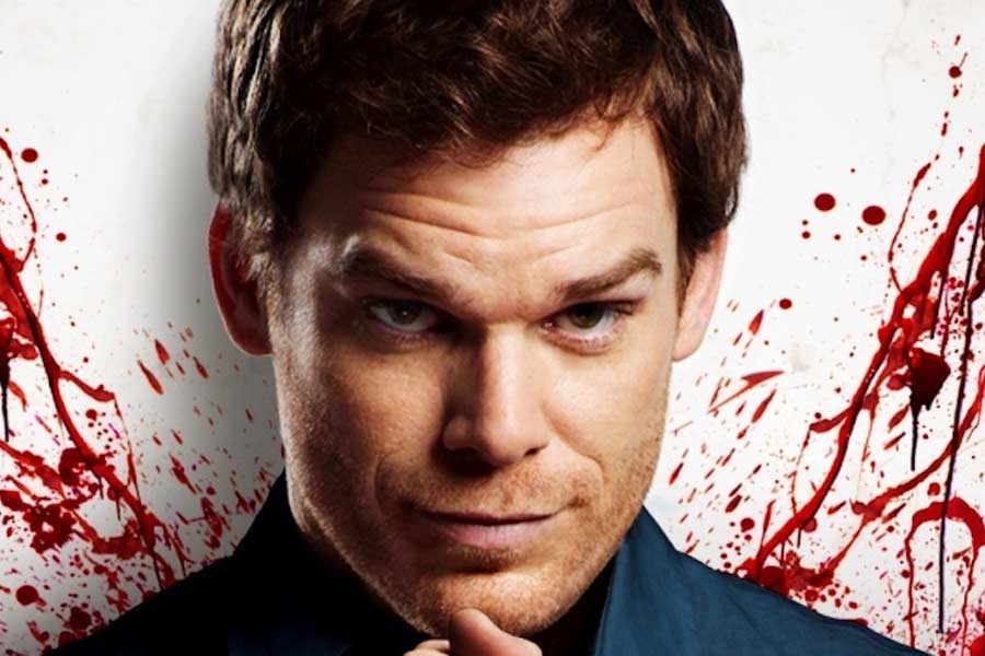 ‘ডেক্সটার’ আমেরিকার একটি ক্রাইম থ্রিলার টেলিভিশন সিরিজ়। যার কাহিনি আবর্তিত হয়েছে মূল চরিত্র ডেক্সটার, তাঁর জীবন, পরিবার এবং তাঁর করা নৃশংস সব খুনের ঘটনা নিয়ে।