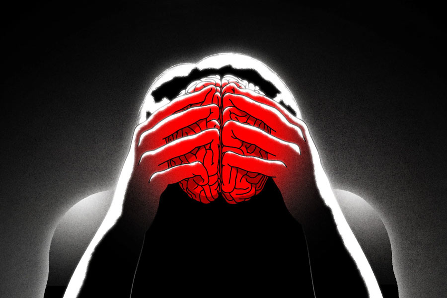 মস্তিষ্ক সংগ্রহের কাণ্ডকারখানা প্রকাশ্যে আসা মাত্রই বিশ্ব জুড়ে বিতর্কও শুরু হয়েছে। এ হেন কর্মকাণ্ডের নৈতিকতা নিয়ে প্রশ্ন তুলেছেন অনেকে। অনেকের দাবি, ওই মস্তিষ্কগুলি রোগীর পরিবারের কাছে ফিরিয়ে দেওয়া হোক। এমনকি, মৃতদের পরিবারগুলিকে ক্ষতিপূরণ দেওয়ার দাবিও তুলেছেন অনেকে। যদিও এ বিষয়ে কোনও সিদ্ধান্ত হয়নি।