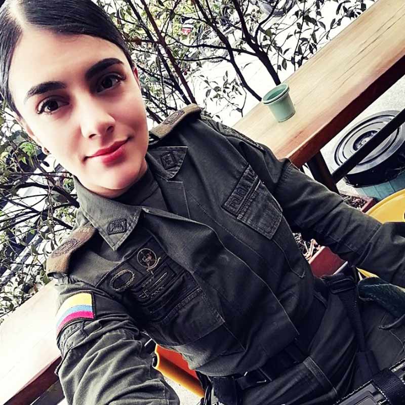 সংবাদ সংস্থা সূত্রের খবর, এক সাক্ষাৎকারে ডায়না জানিয়েছেন, এই পেশা তাঁকে অনেক কিছু দিয়েছে। অনেক কিছু শিখতে পেরেছেন তিনি।