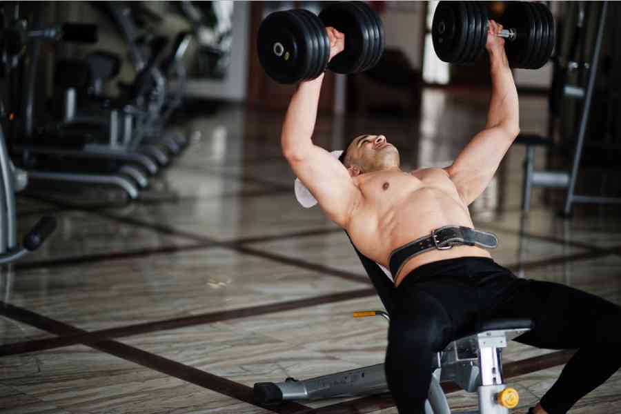 শরীরচর্চার মাঝে কিন্তু বিশ্রাম নেওয়াও জরুরি। 