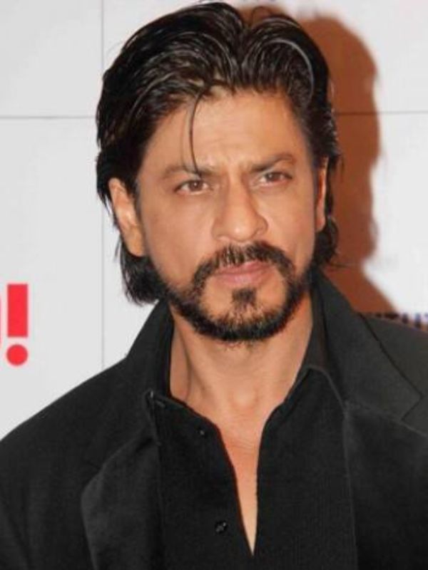 বালবো লুক: জ’লাইনে চাপ দাড়ি এবং তার সঙ্গে চিবুকের নীচে কিছুটা দাড়ি। একেই বলে বালবো লুক। বিয়ের শেরওয়ানি বা পাঞ্জাবির সঙ্গে এই দাড়ি বেশ মানানসই। 